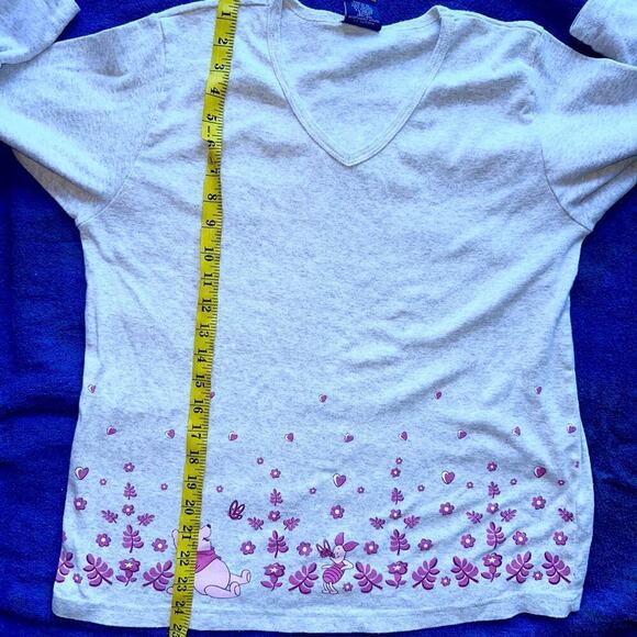 Vintage Women’s M/L Disney Winnie The Pooh Piglet 3/4 Sleeve VNeck Graphic Shirt - Picture 7 of 8